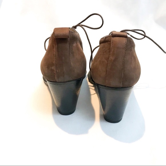 ✨✨HOST PICK!✨✨ Leather & Suede Designer Brown Shoes - Picture 6 of 6